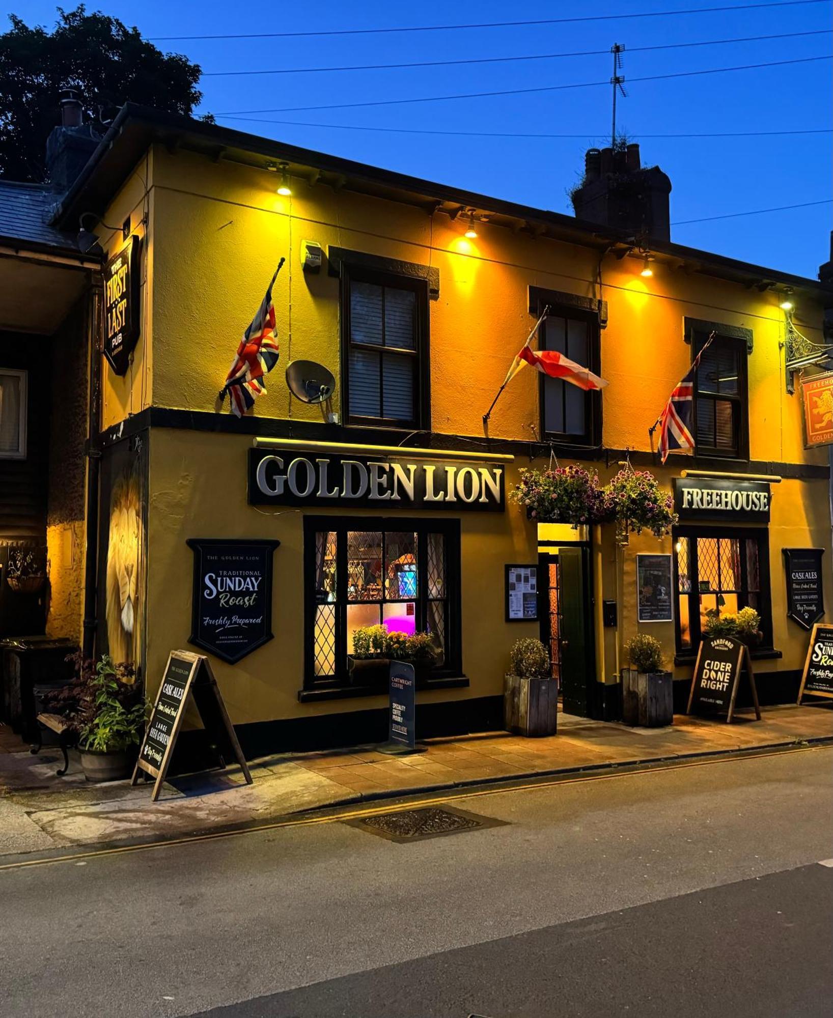 Golden Lion Apartment Brixham Exterior foto